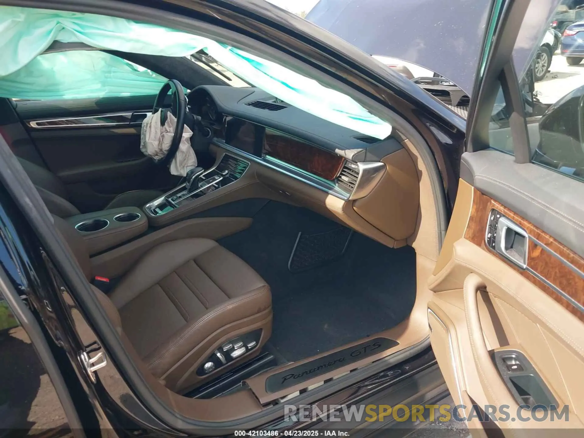 5 Photograph of a damaged car WP0AG2A74ML147997 PORSCHE PANAMERA 2021