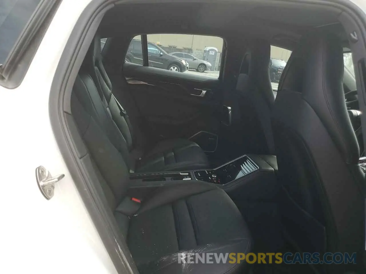 10 Photograph of a damaged car WP0AJ2A72ML112876 PORSCHE PANAMERA 2021