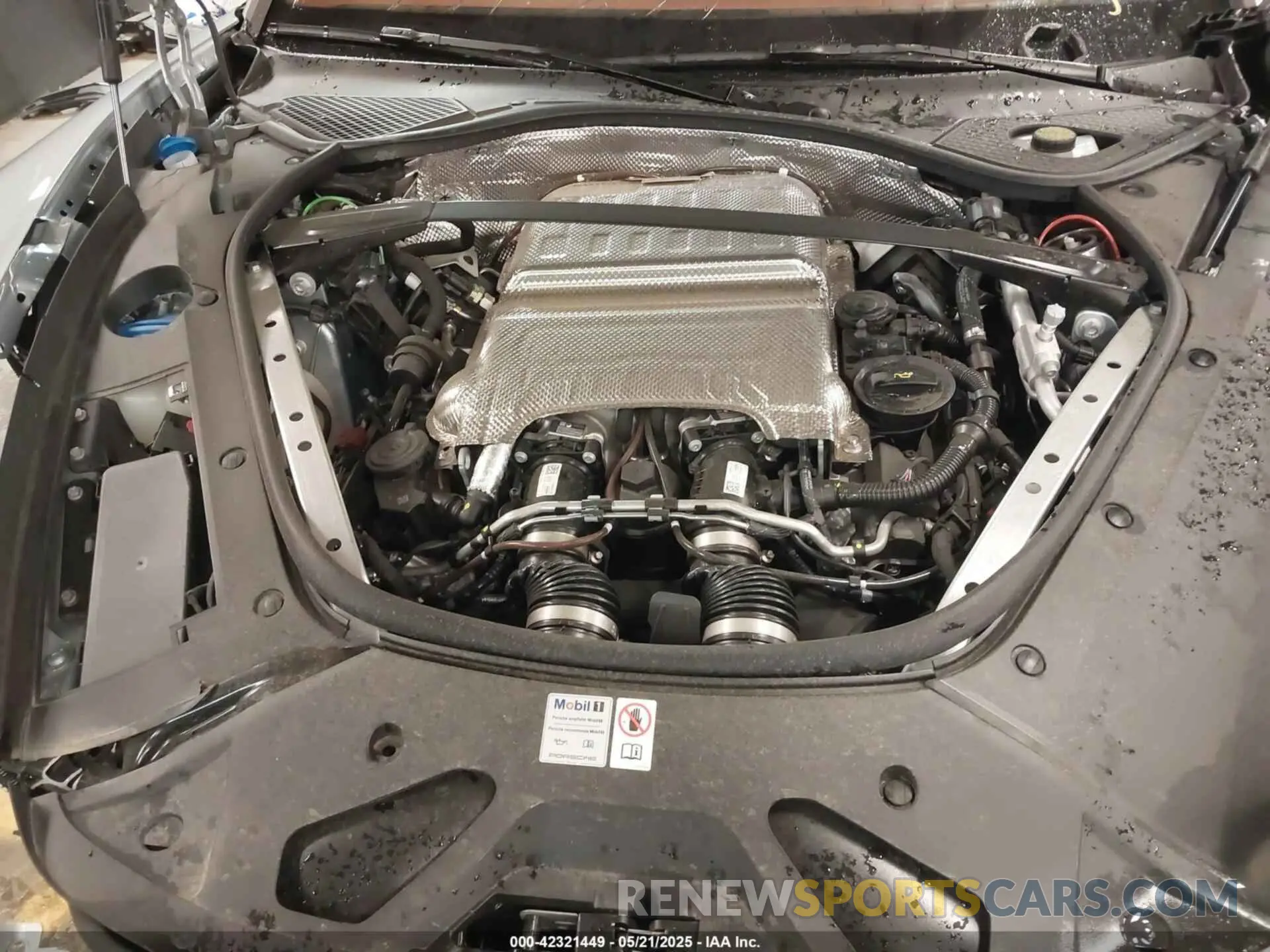 10 Photograph of a damaged car WP0AG2A74PL135756 PORSCHE PANAMERA 2023