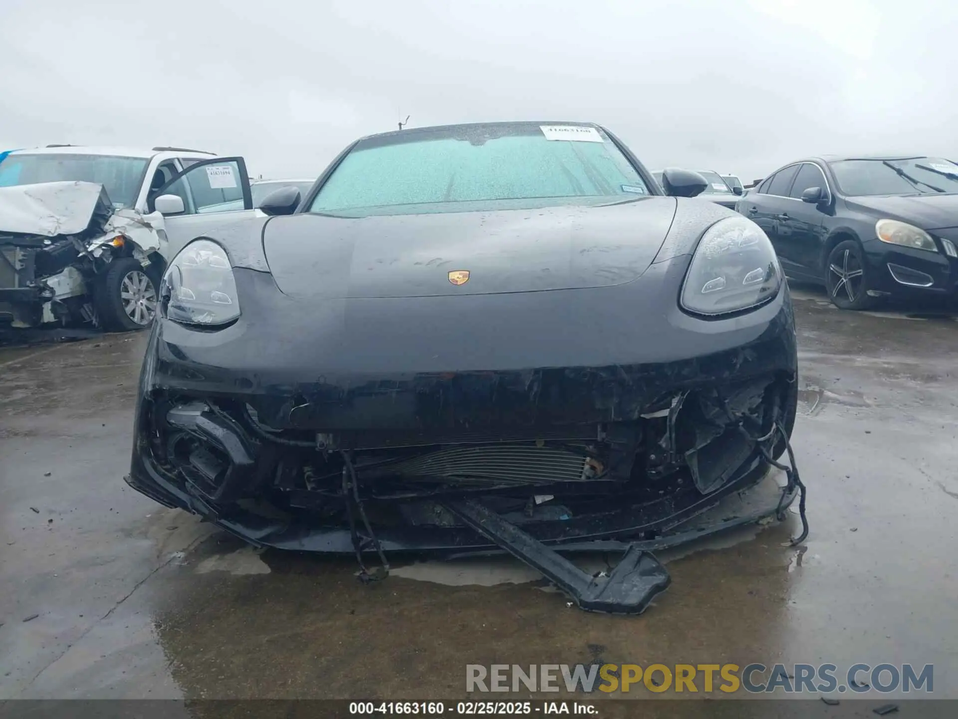 12 Photograph of a damaged car WP0AG2A78PL135386 PORSCHE PANAMERA 2023