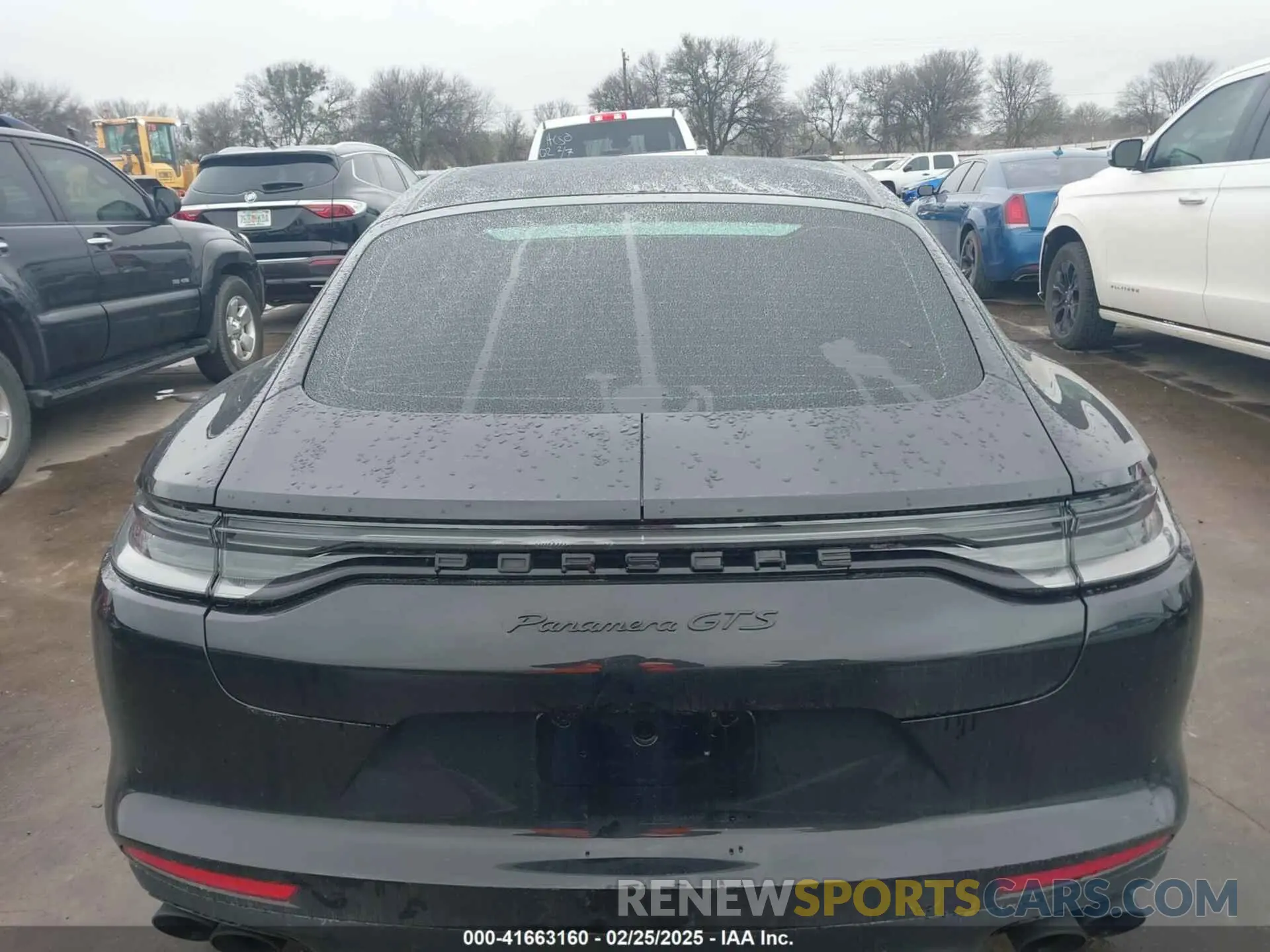16 Photograph of a damaged car WP0AG2A78PL135386 PORSCHE PANAMERA 2023
