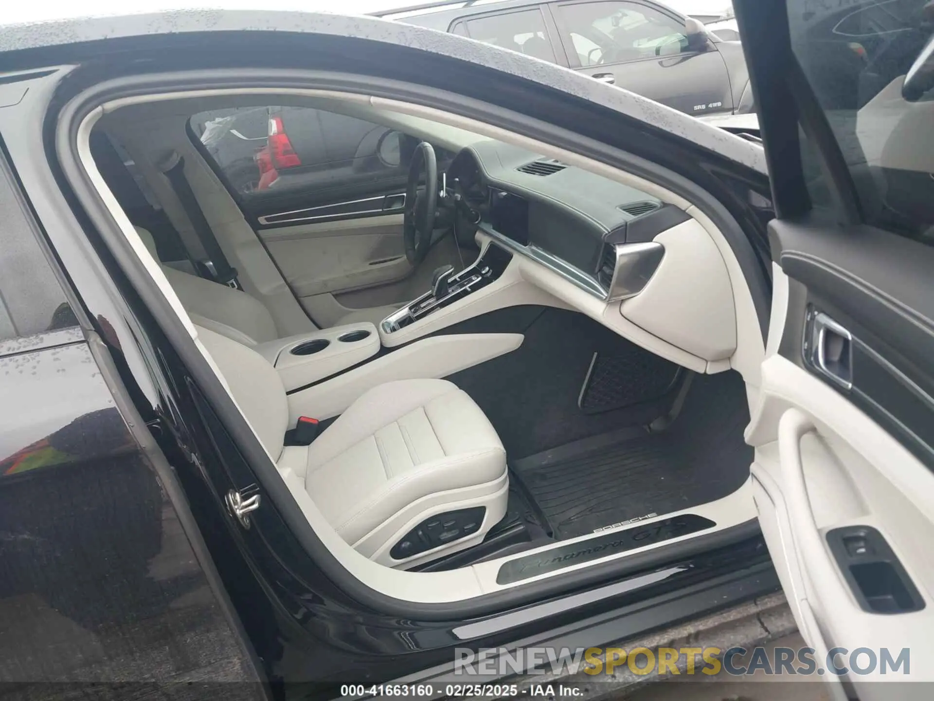 5 Photograph of a damaged car WP0AG2A78PL135386 PORSCHE PANAMERA 2023
