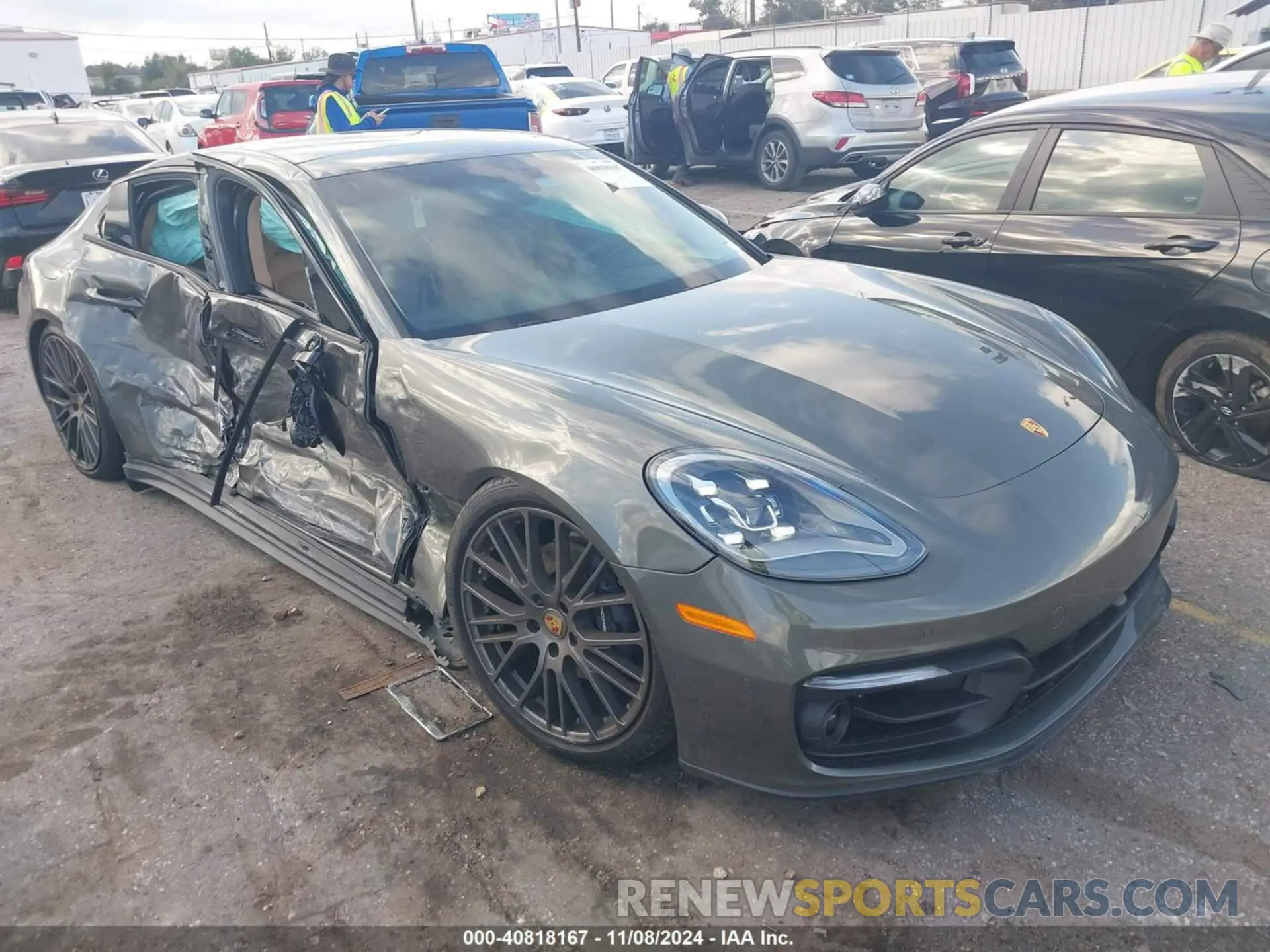 1 Photograph of a damaged car WP0AJ2A72PL101140 PORSCHE PANAMERA 2023
