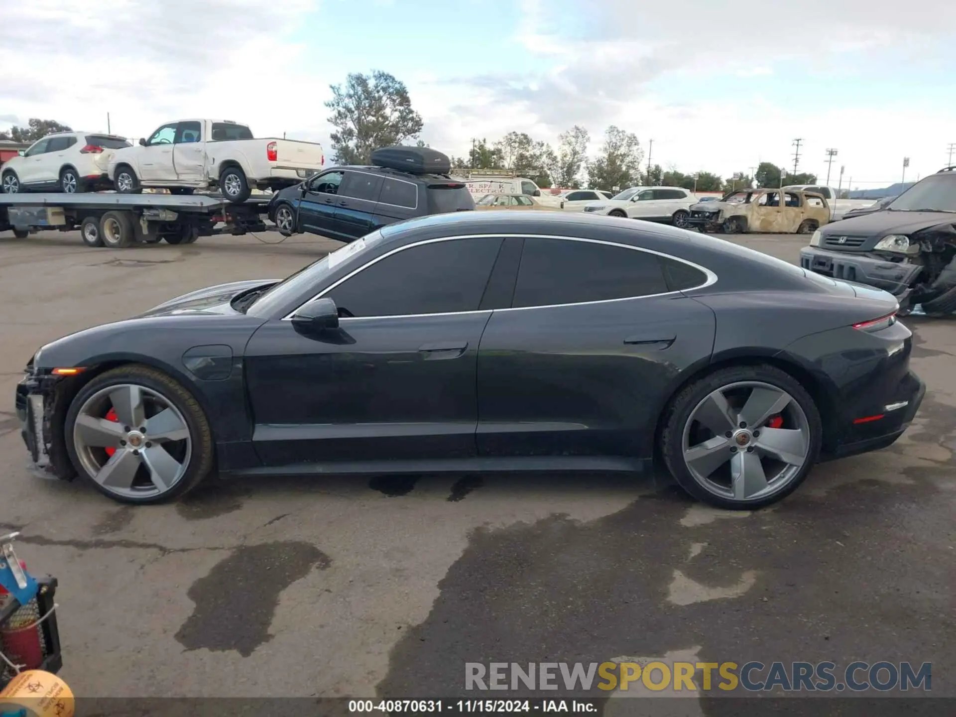 15 Photograph of a damaged car WP0AB2Y11LSA54278 PORSCHE TAYCAN 2020