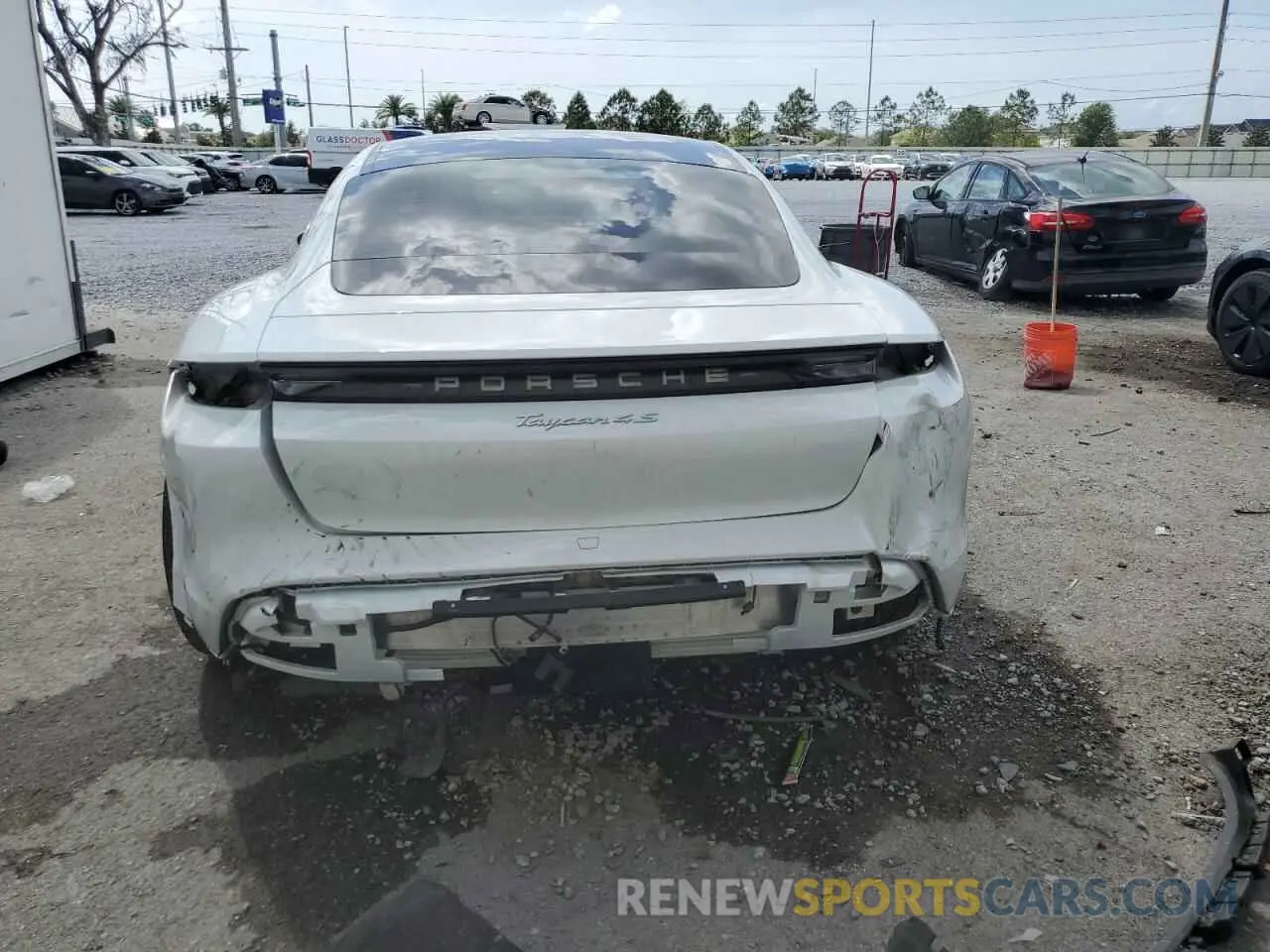 6 Photograph of a damaged car WP0AB2Y12LSA51793 PORSCHE TAYCAN 2020