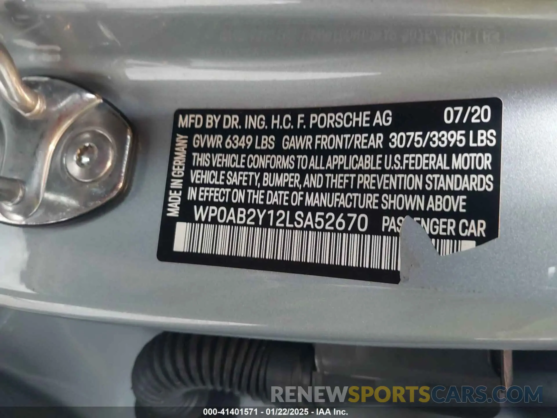 9 Photograph of a damaged car WP0AB2Y12LSA52670 PORSCHE TAYCAN 2020