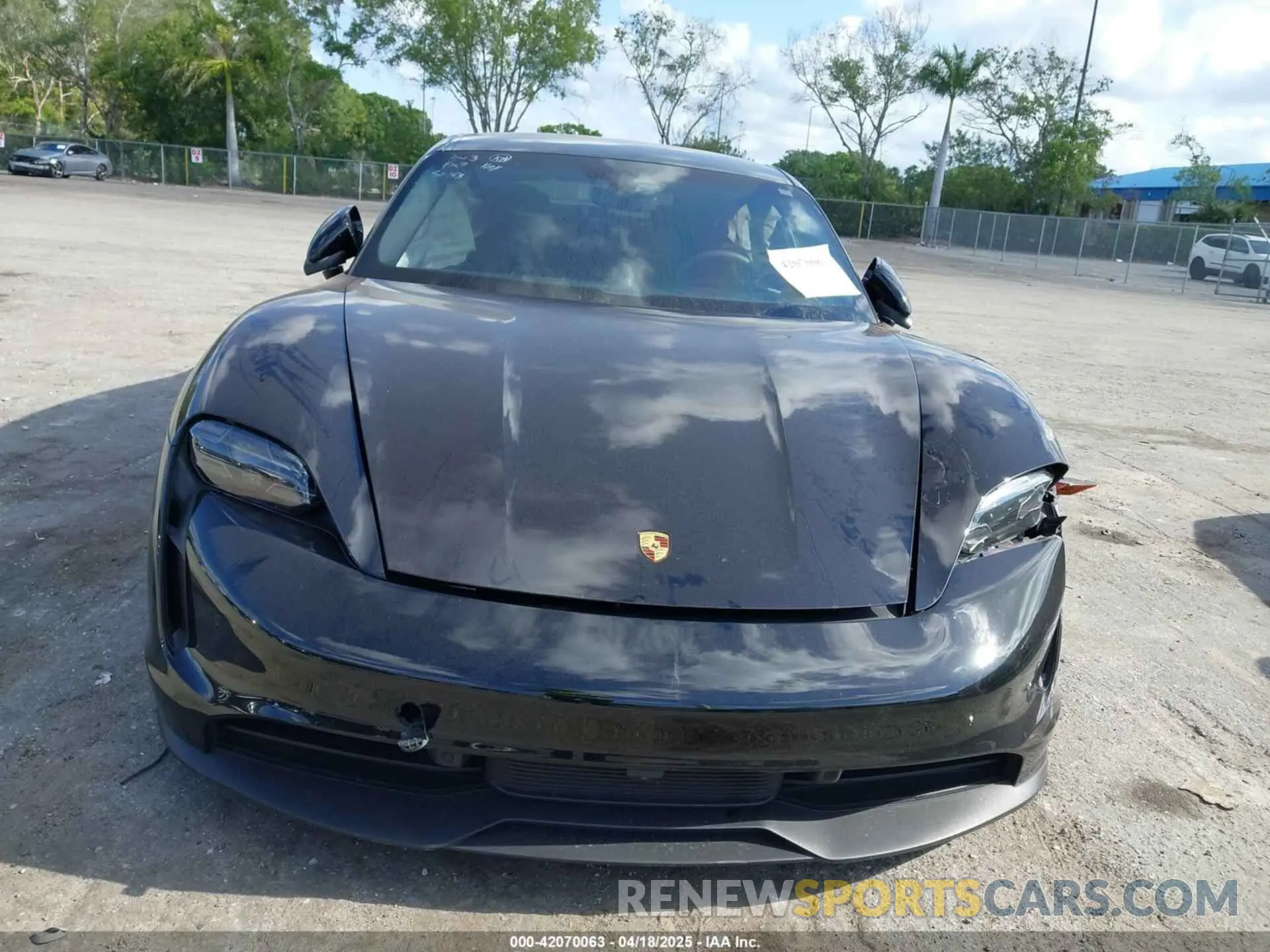 12 Фотография поврежденного автомобиля WP0AB2Y18LSA50468 PORSCHE TAYCAN 2020