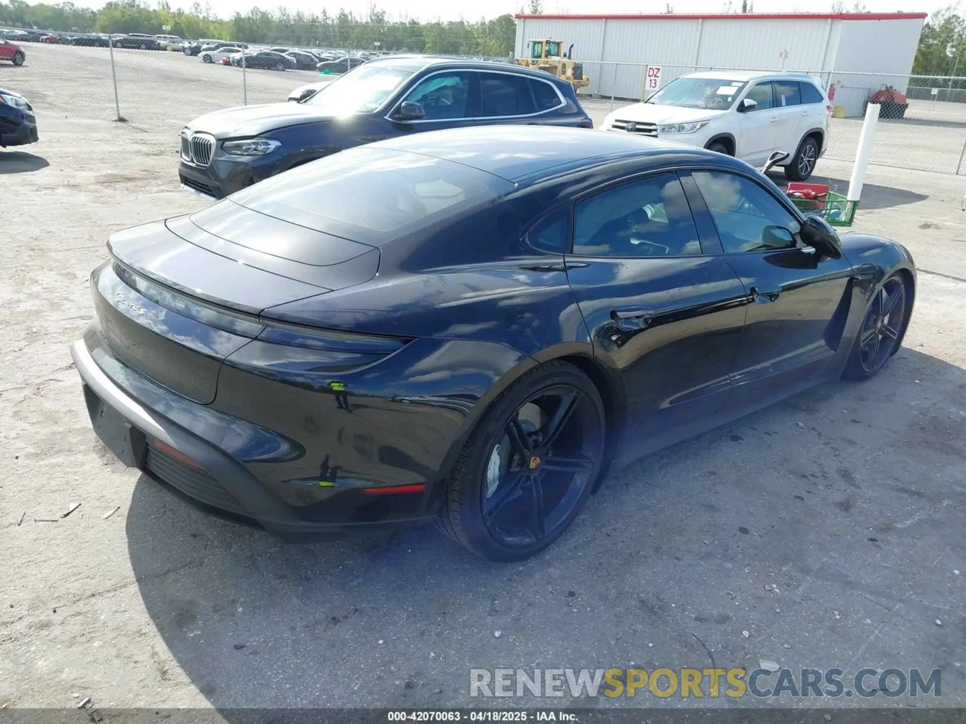 4 Фотография поврежденного автомобиля WP0AB2Y18LSA50468 PORSCHE TAYCAN 2020