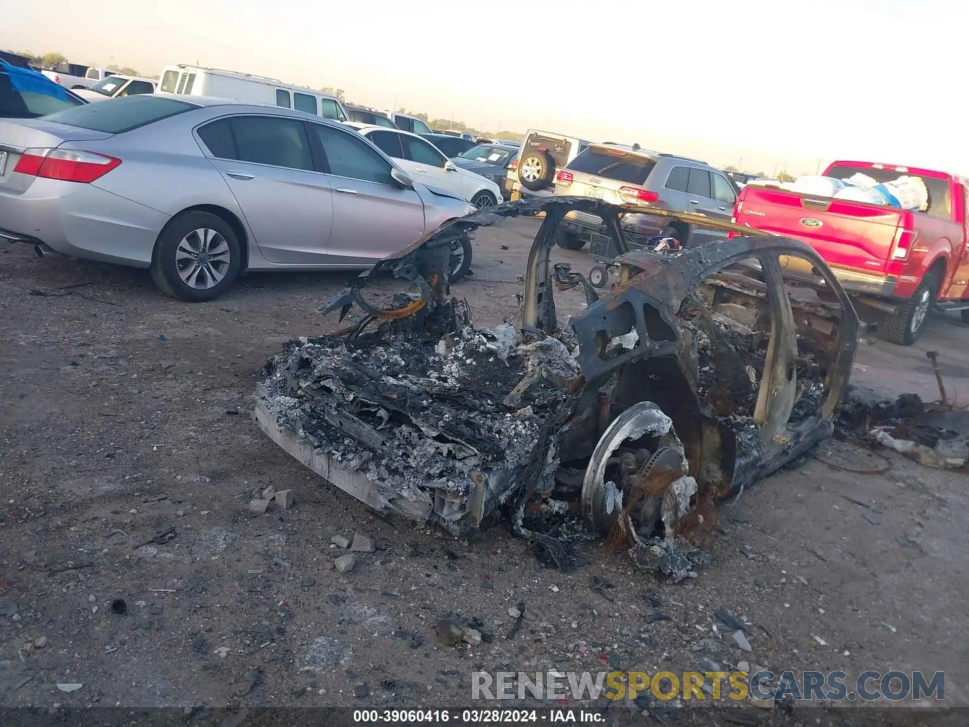 4 Photograph of a damaged car WP0AC2Y11LSA70686 PORSCHE TAYCAN 2020