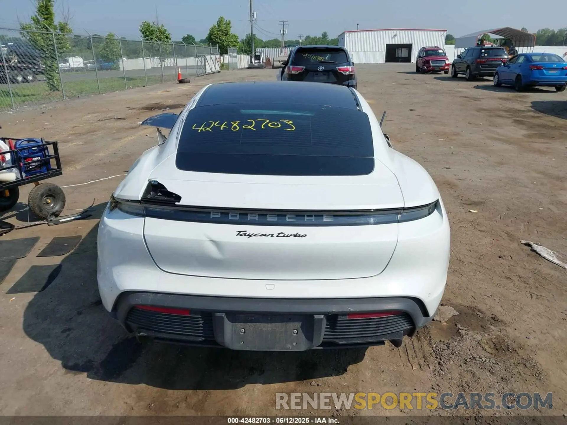 15 Фотография поврежденного автомобиля WP0AC2Y14LSA71864 PORSCHE TAYCAN 2020