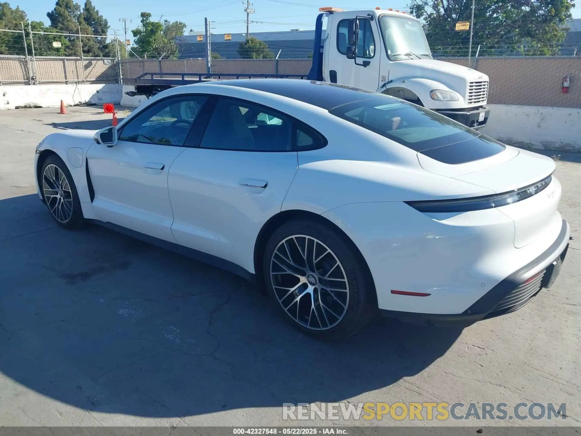 3 Photograph of a damaged car WP0AA2Y13MSA17964 PORSCHE TAYCAN 2021