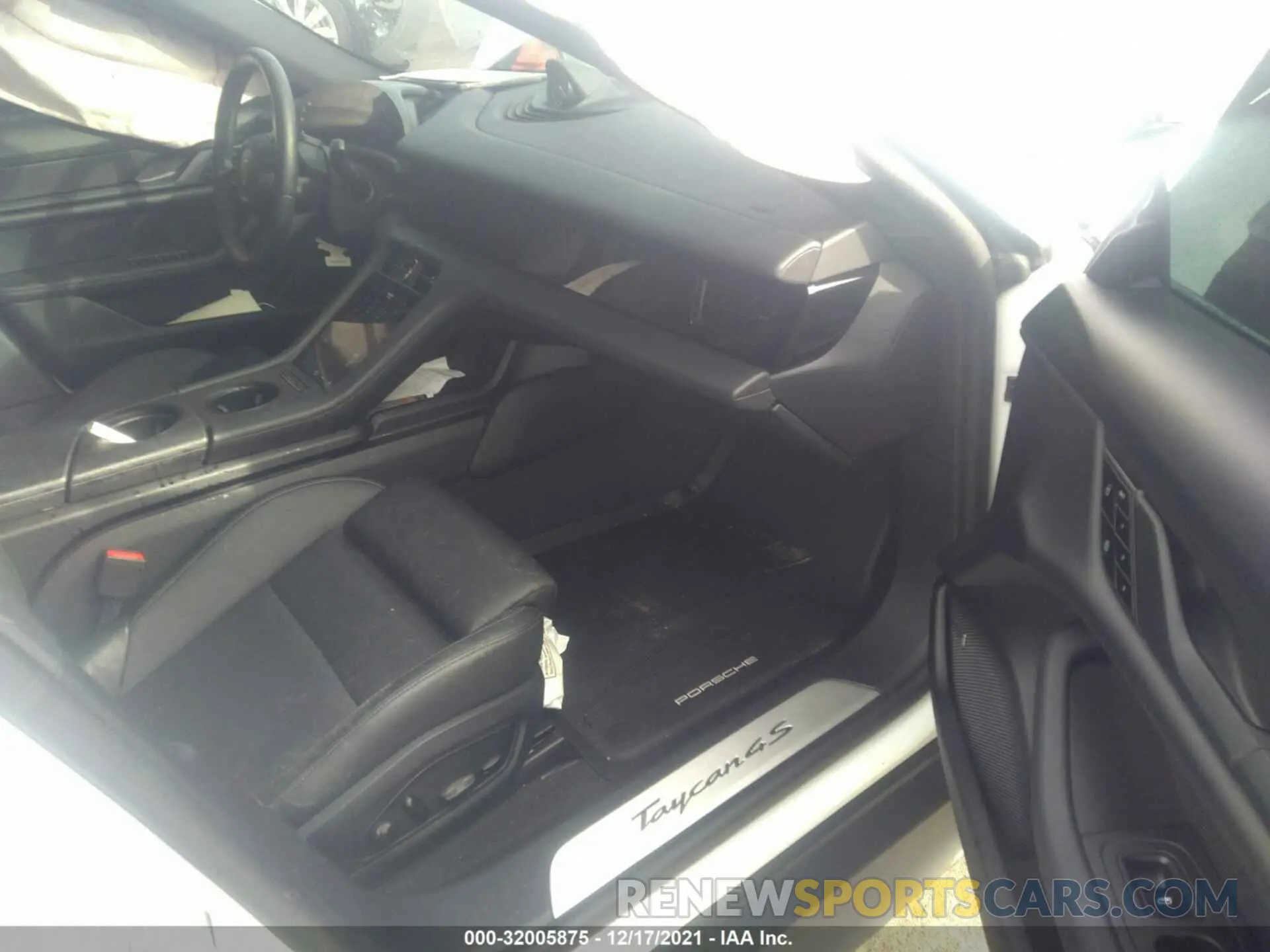 5 Photograph of a damaged car WP0AB2Y15MSA42295 PORSCHE TAYCAN 2021