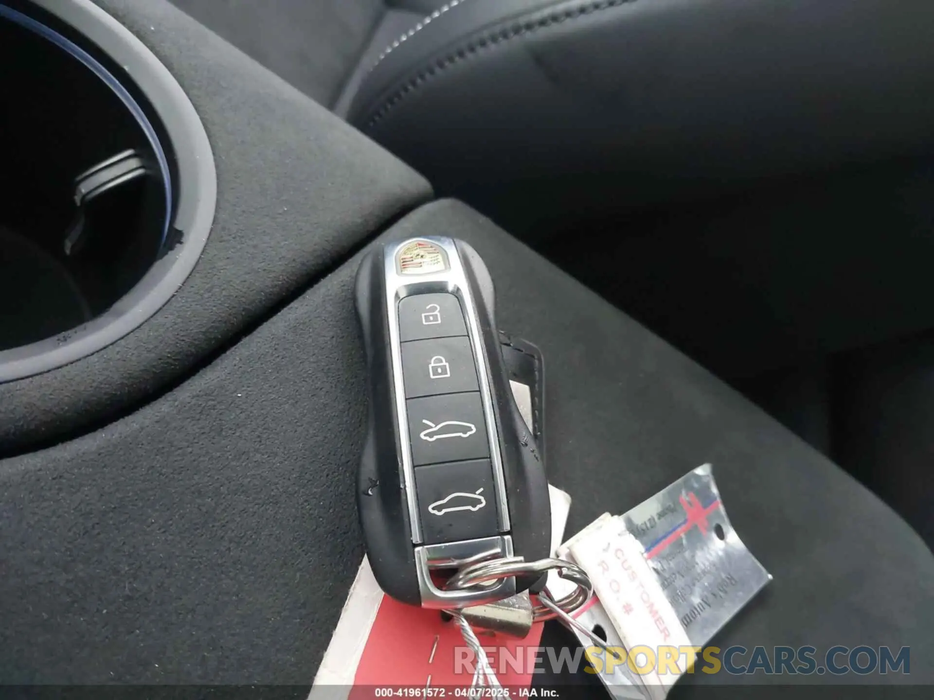 11 Photograph of a damaged car WP0AD2Y17NSA59692 PORSCHE TAYCAN 2022