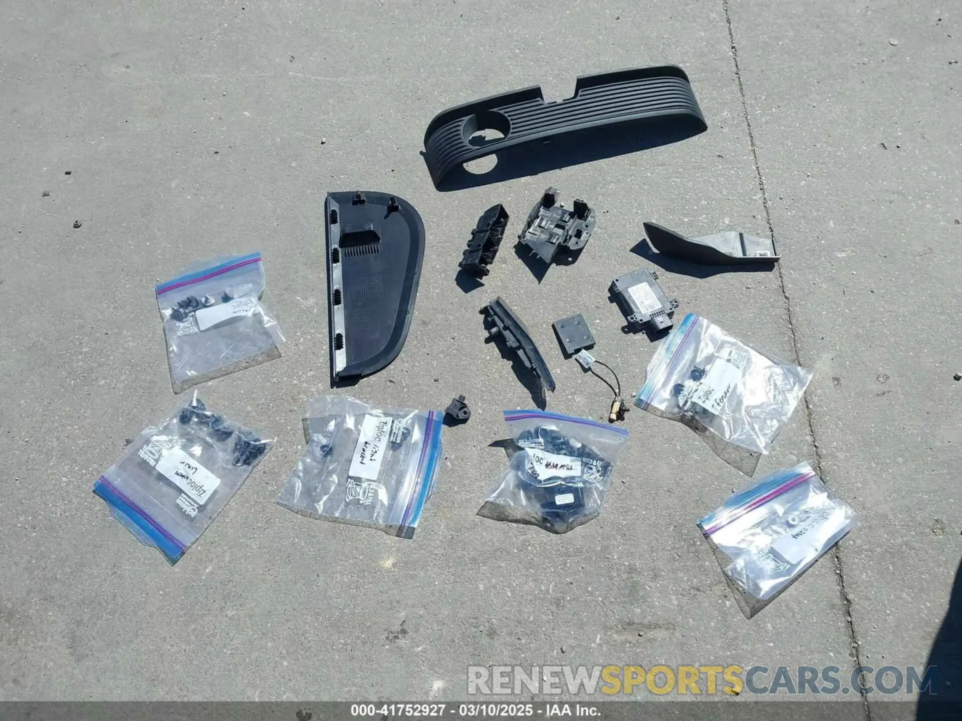 22 Фотография поврежденного автомобиля WP0AD2Y13PSA48028 PORSCHE TAYCAN 2023