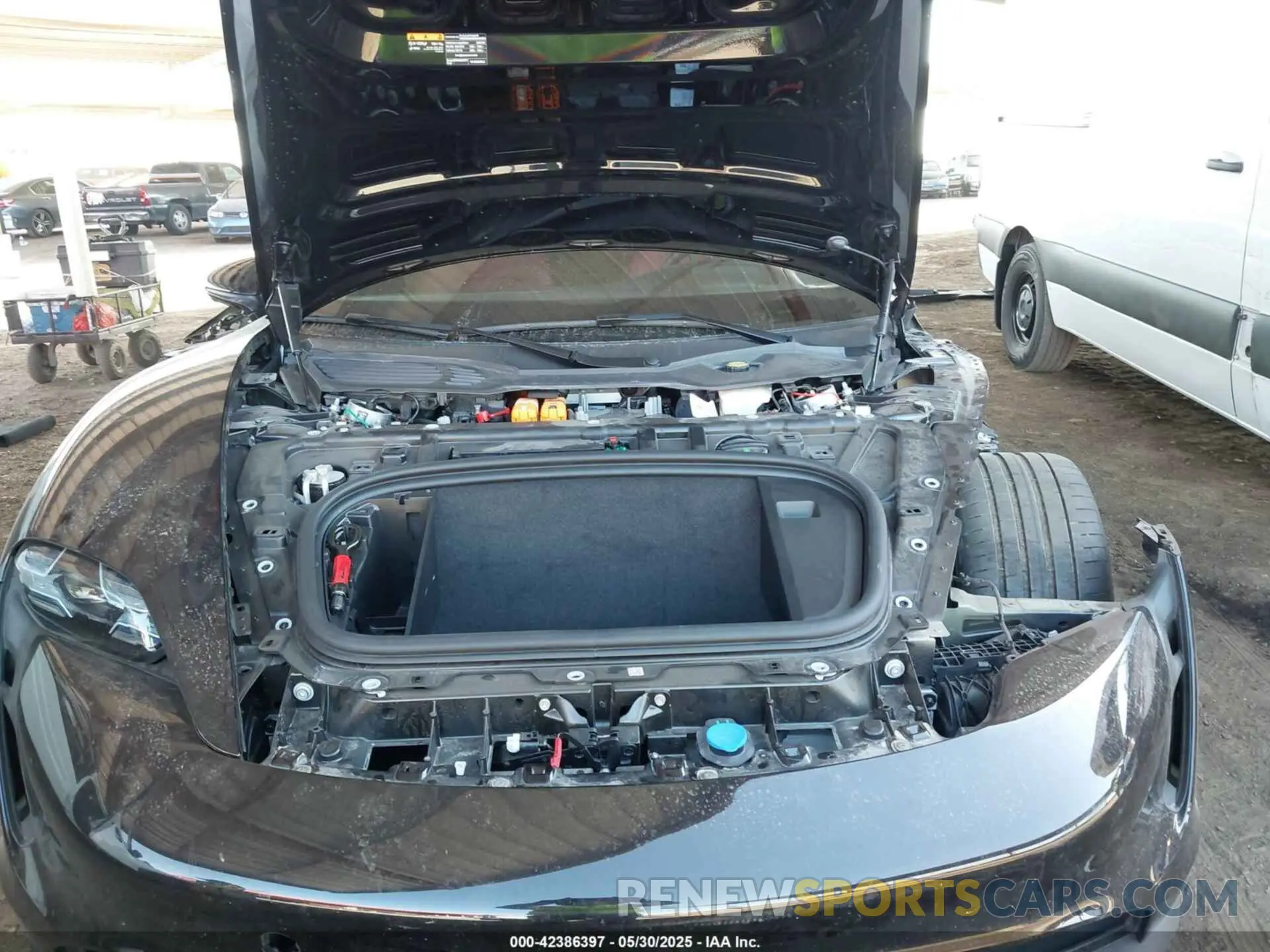 10 Фотография поврежденного автомобиля WP0AB2Y16RSA35802 PORSCHE TAYCAN 2024