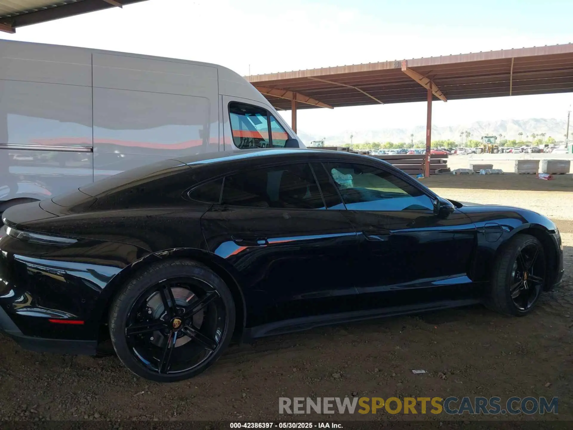 14 Фотография поврежденного автомобиля WP0AB2Y16RSA35802 PORSCHE TAYCAN 2024