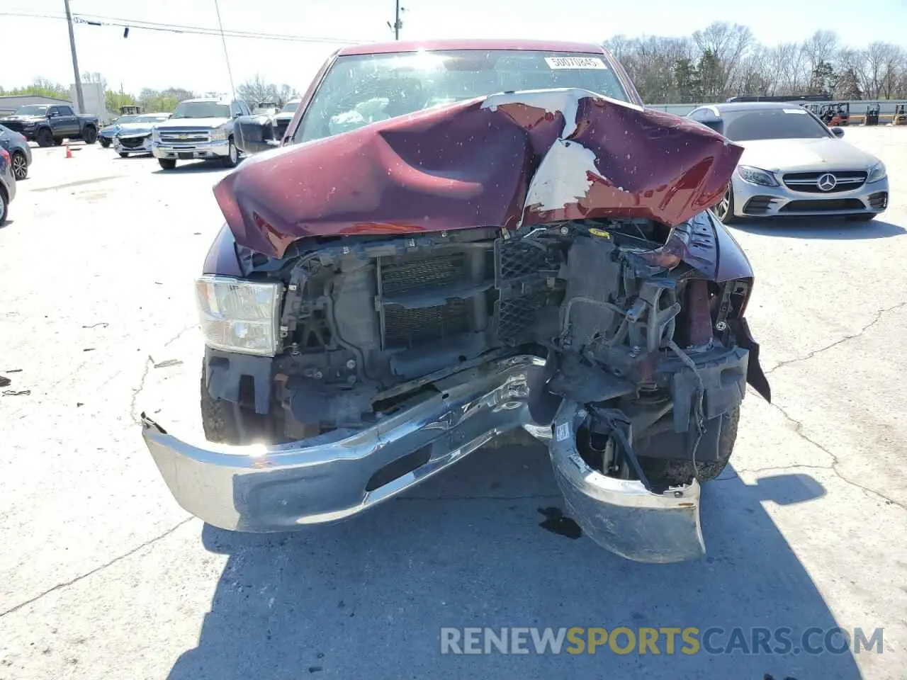 5 Photograph of a damaged car 1C6RR6FG1KS555428 RAM 1500 2019