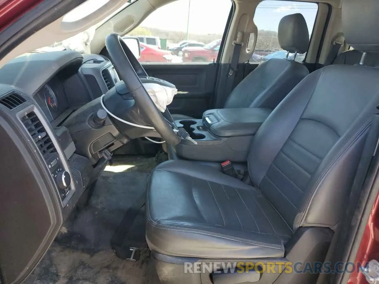 7 Photograph of a damaged car 1C6RR6FG1KS555428 RAM 1500 2019
