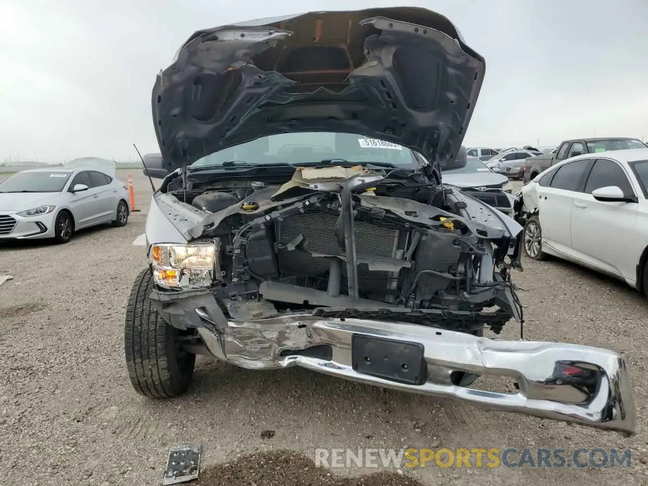 5 Photograph of a damaged car 1C6RR6FG1KS722564 RAM 1500 2019