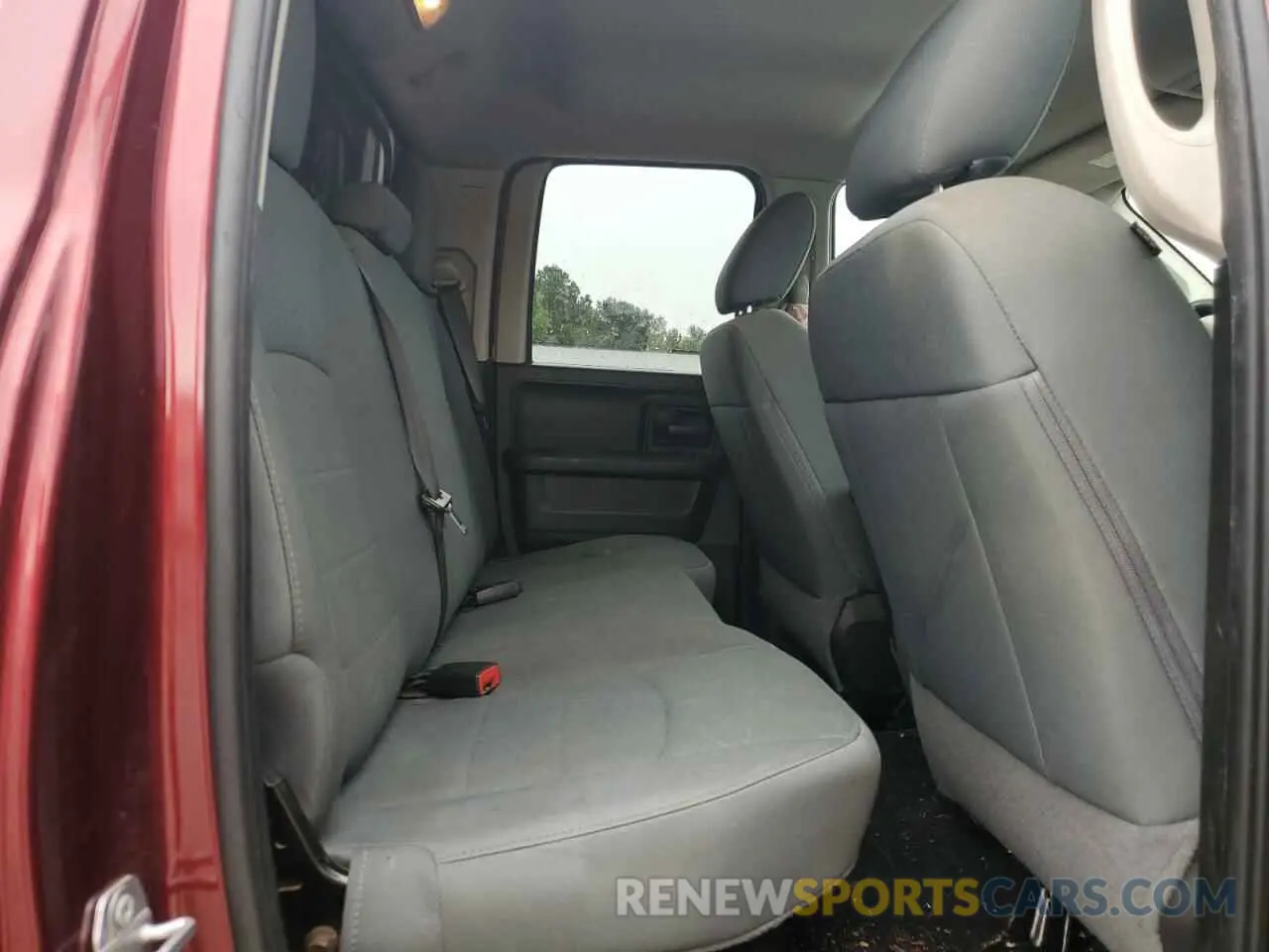 10 Photograph of a damaged car 1C6RR6FG2KS515200 RAM 1500 2019