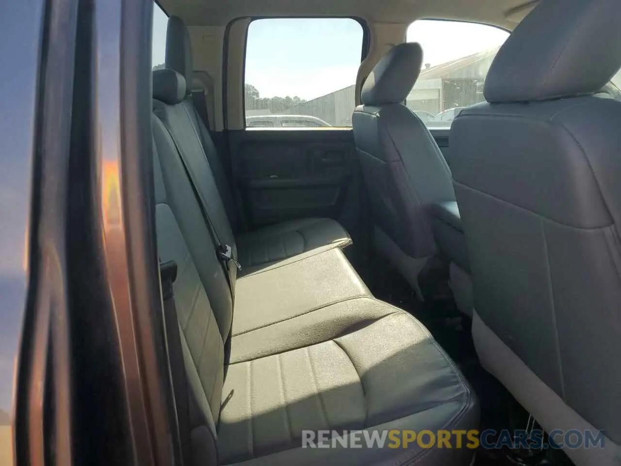 10 Photograph of a damaged car 1C6RR6FG3KS642814 RAM 1500 2019