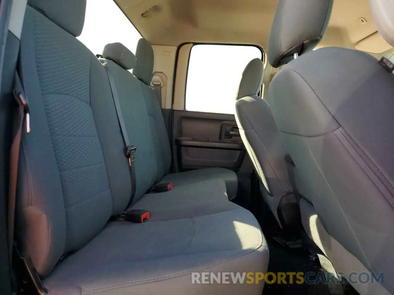 10 Photograph of a damaged car 1C6RR6FG7KS546460 RAM 1500 2019