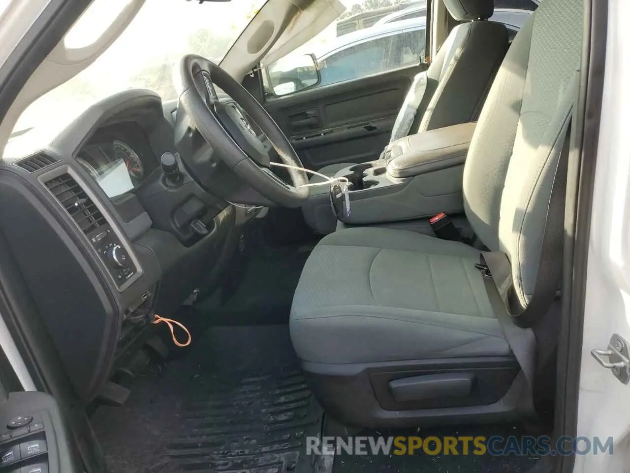 7 Photograph of a damaged car 1C6RR6FG9KS589147 RAM 1500 2019