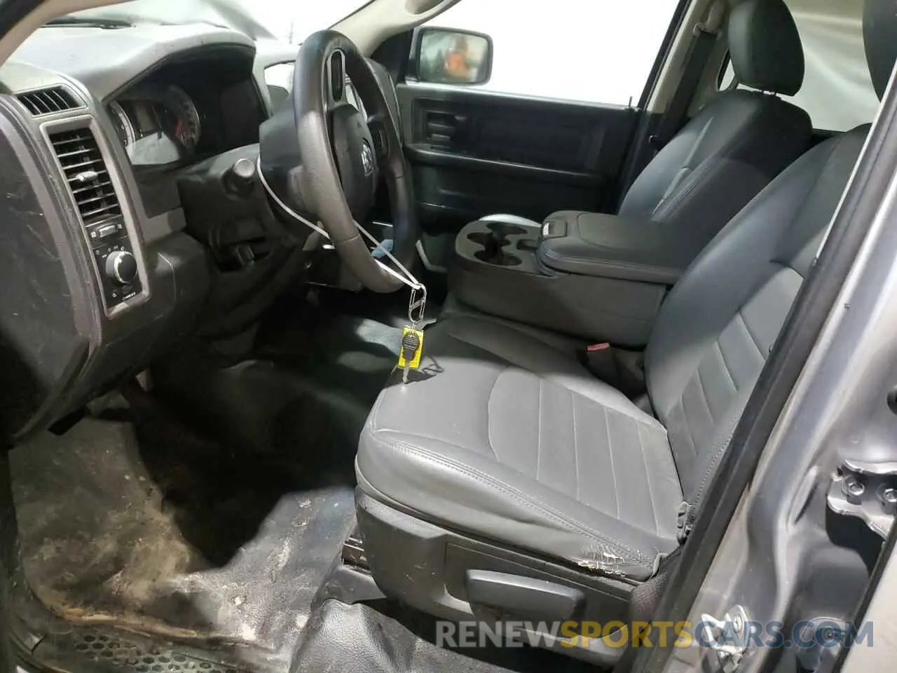 7 Photograph of a damaged car 1C6RR6FGXKS733935 RAM 1500 2019