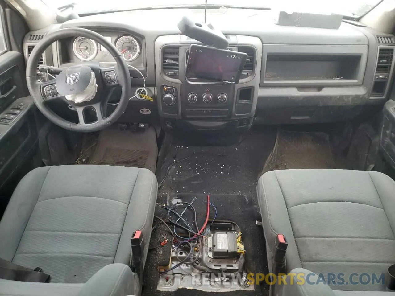 8 Photograph of a damaged car 1C6RR6FT2KS604763 RAM 1500 2019