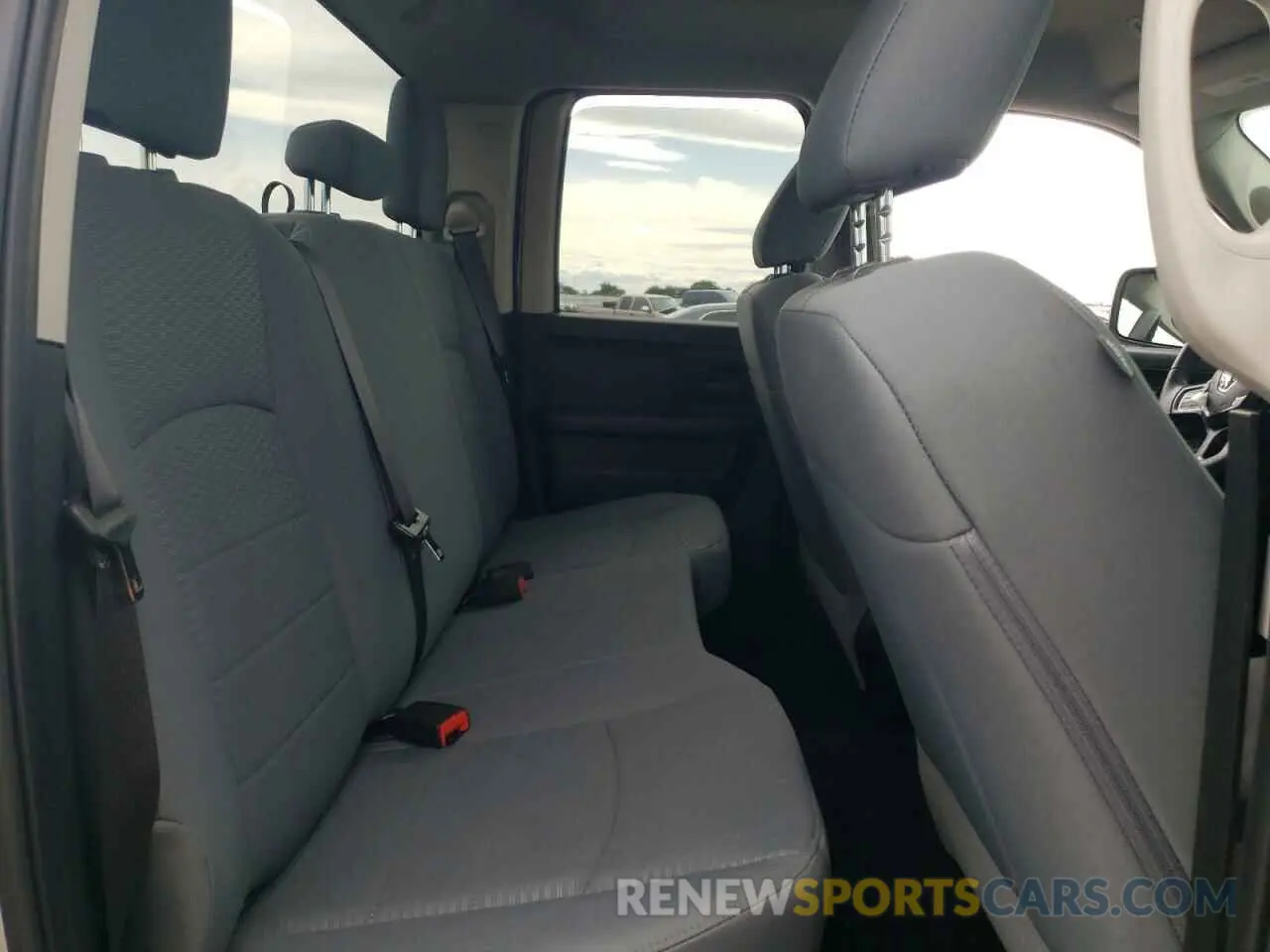 10 Photograph of a damaged car 1C6RR6FT3KS546291 RAM 1500 2019