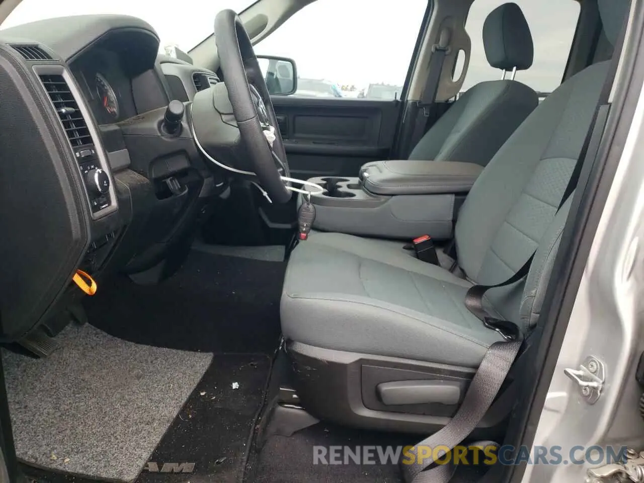7 Photograph of a damaged car 1C6RR6FT3KS546291 RAM 1500 2019