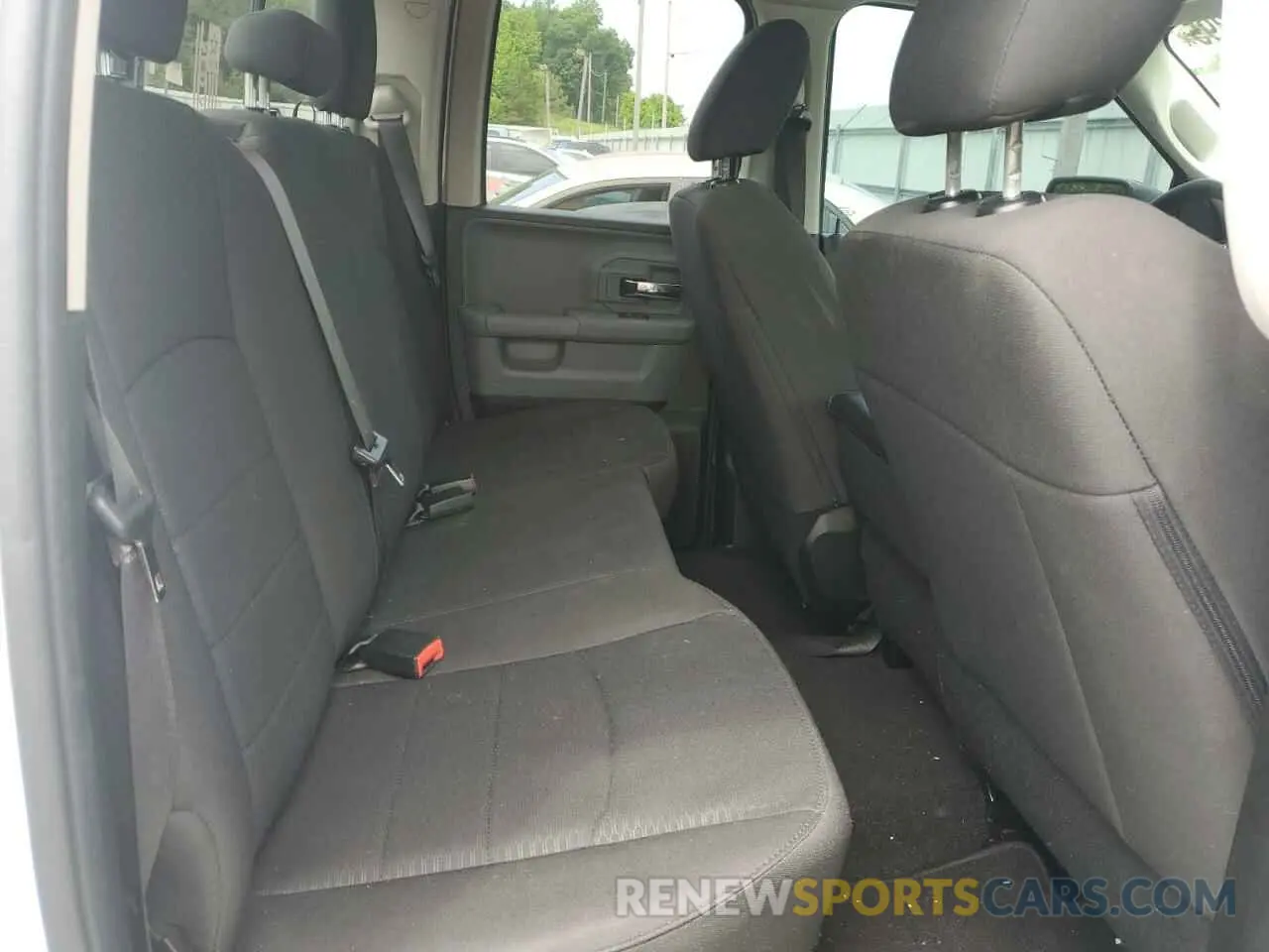10 Photograph of a damaged car 1C6RR6GG7KS616523 RAM 1500 2019