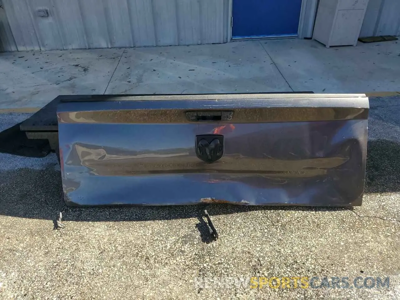 12 Photograph of a damaged car 1C6RR6GTXKS724261 RAM 1500 2019