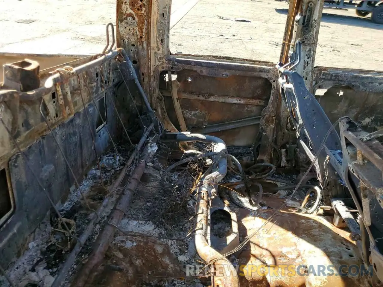 10 Фотография поврежденного автомобиля 1C6RR6KMXKS750617 RAM 1500 2019