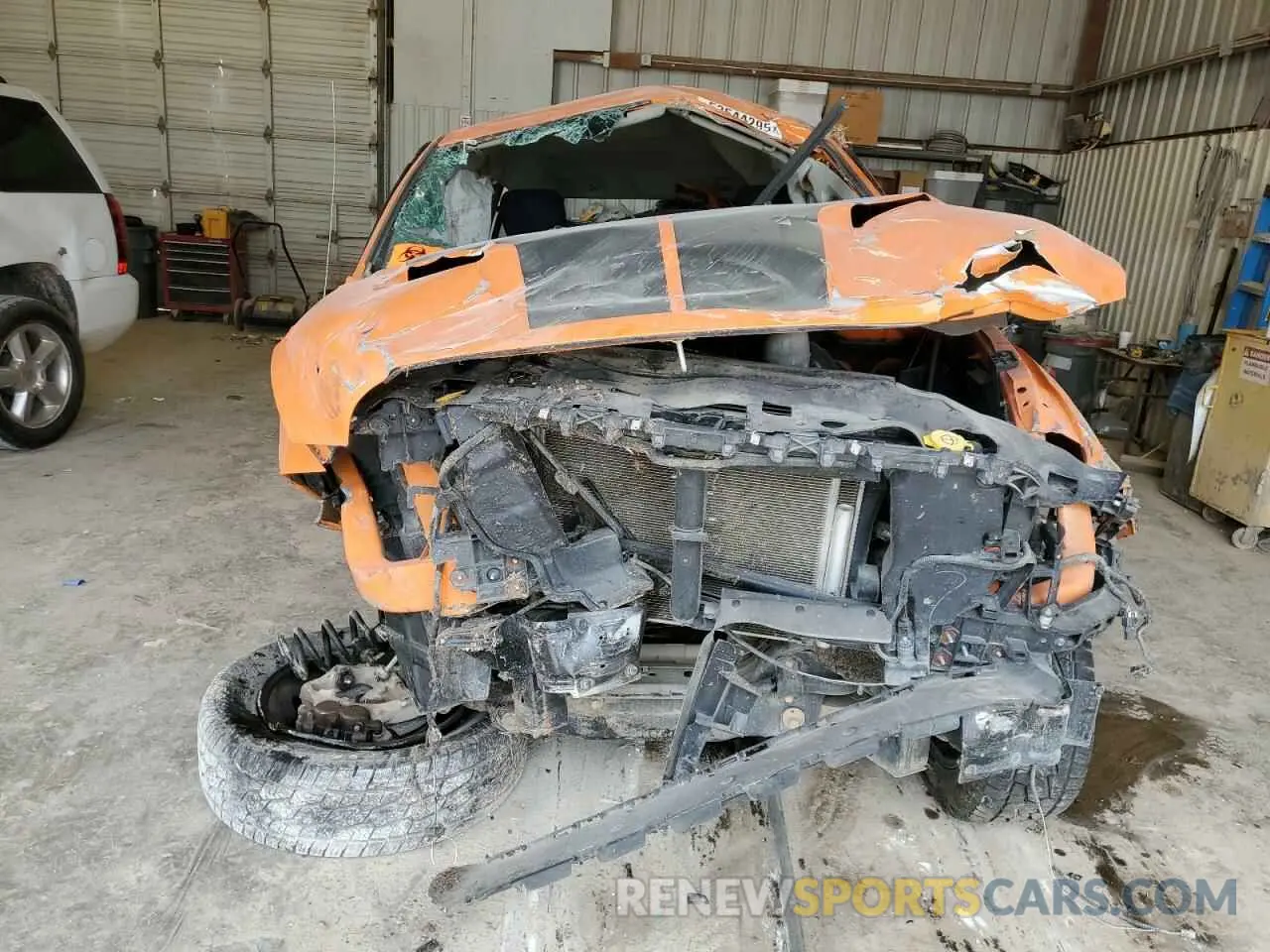 5 Photograph of a damaged car 1C6RR6KT2KS622721 RAM 1500 2019