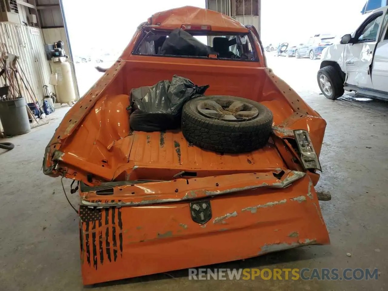 6 Photograph of a damaged car 1C6RR6KT2KS622721 RAM 1500 2019