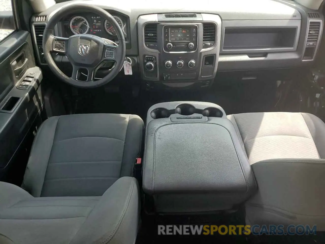 8 Photograph of a damaged car 1C6RR6KT8KS750560 RAM 1500 2019