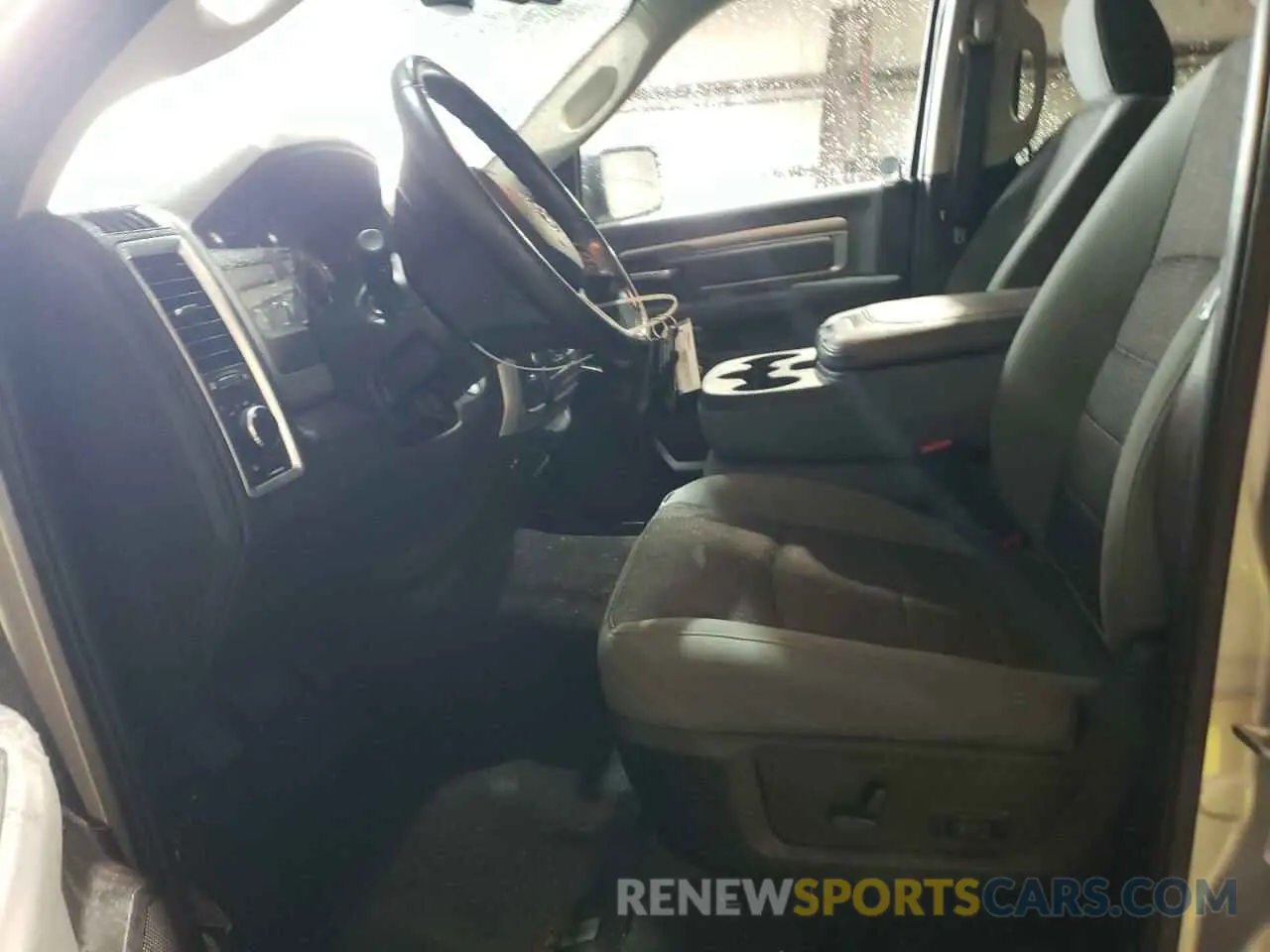 7 Photograph of a damaged car 1C6RR6LT0KS549041 RAM 1500 2019