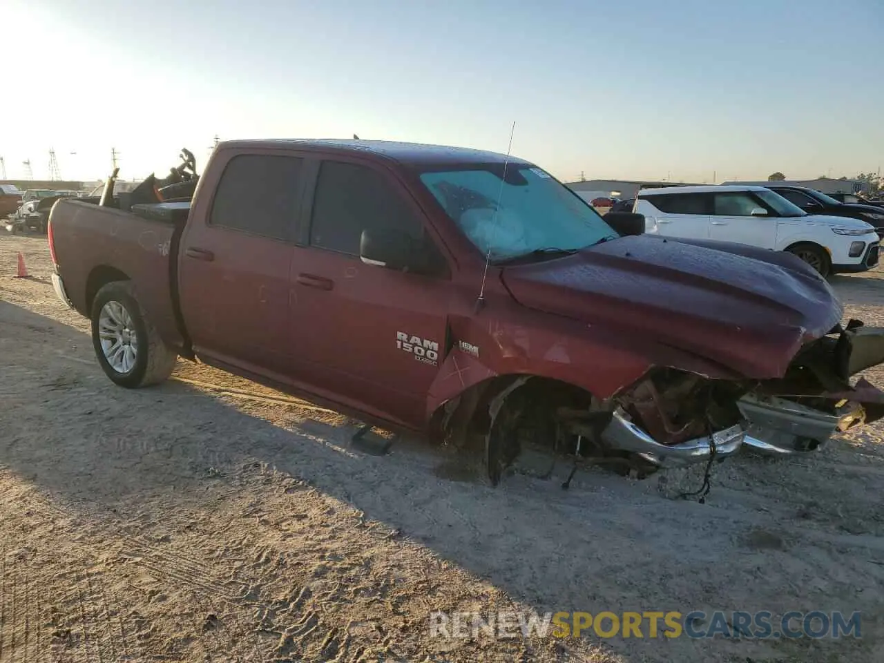 4 Фотография поврежденного автомобиля 1C6RR6LT4KS573777 RAM 1500 2019