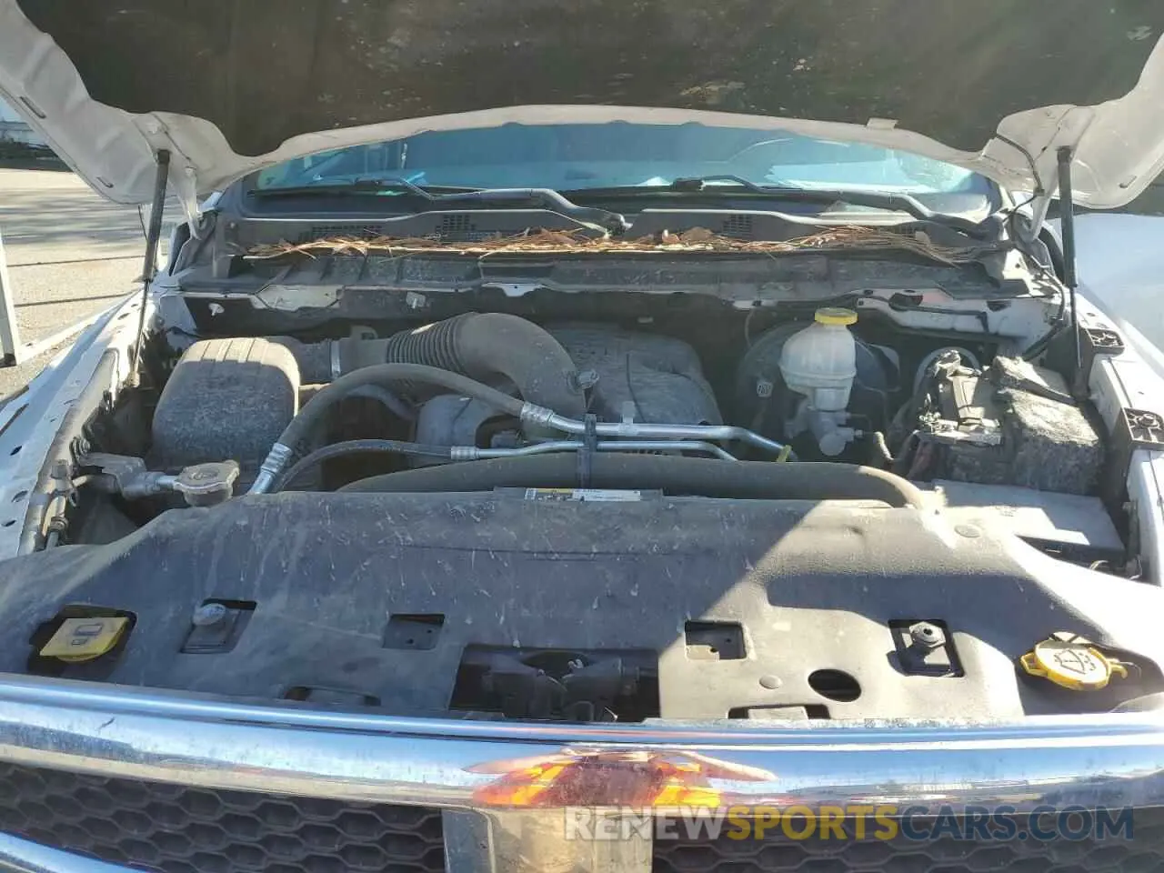 11 Photograph of a damaged car 1C6RR6TT2KS657581 RAM 1500 2019
