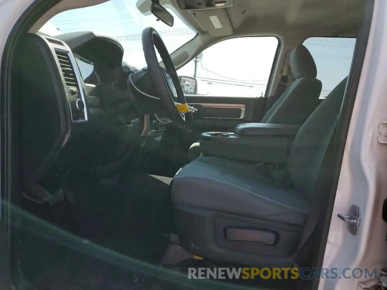 7 Photograph of a damaged car 1C6RR6TT9KS711734 RAM 1500 2019