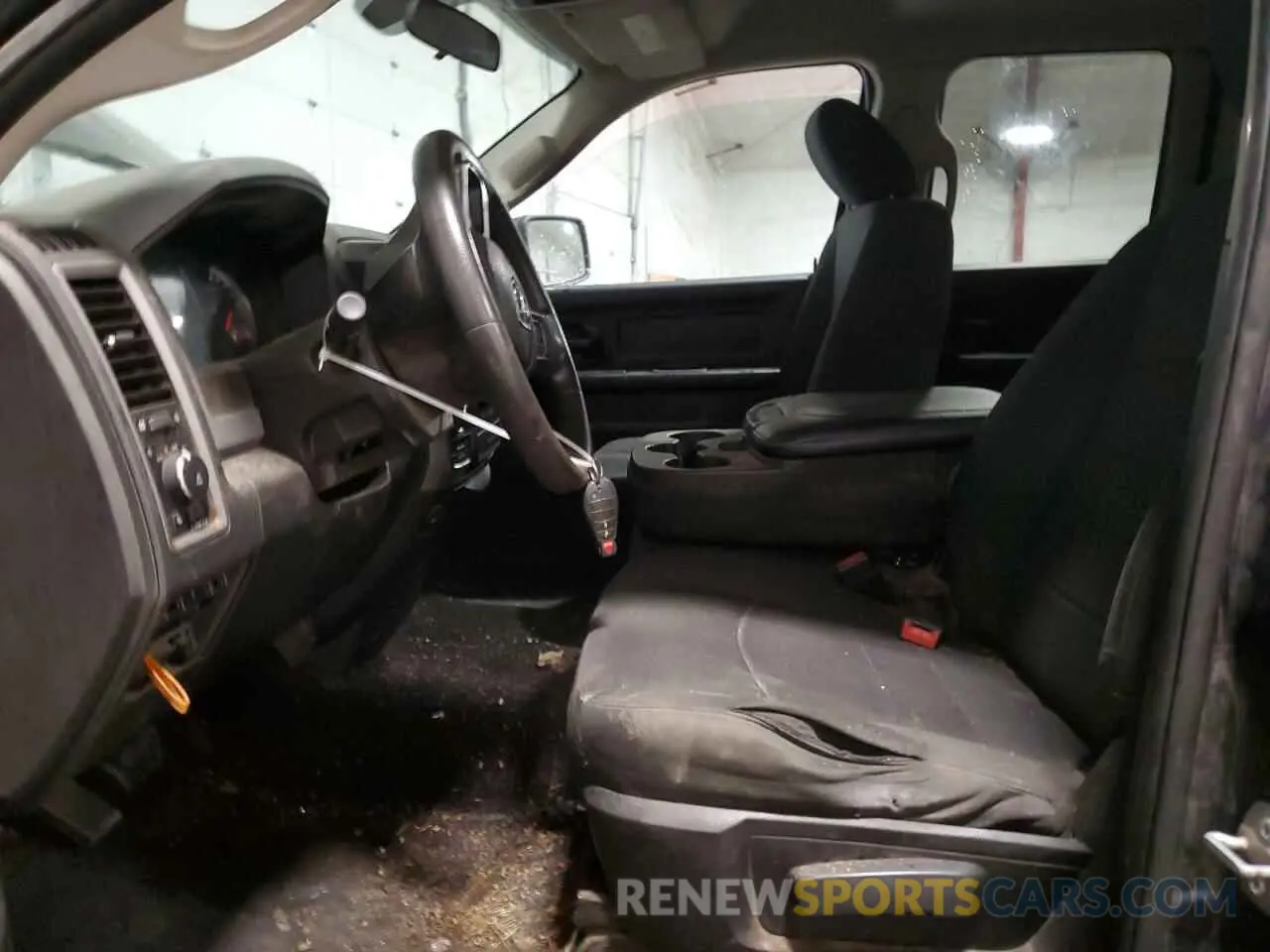 7 Photograph of a damaged car 1C6RR7FG0KS589706 RAM 1500 2019