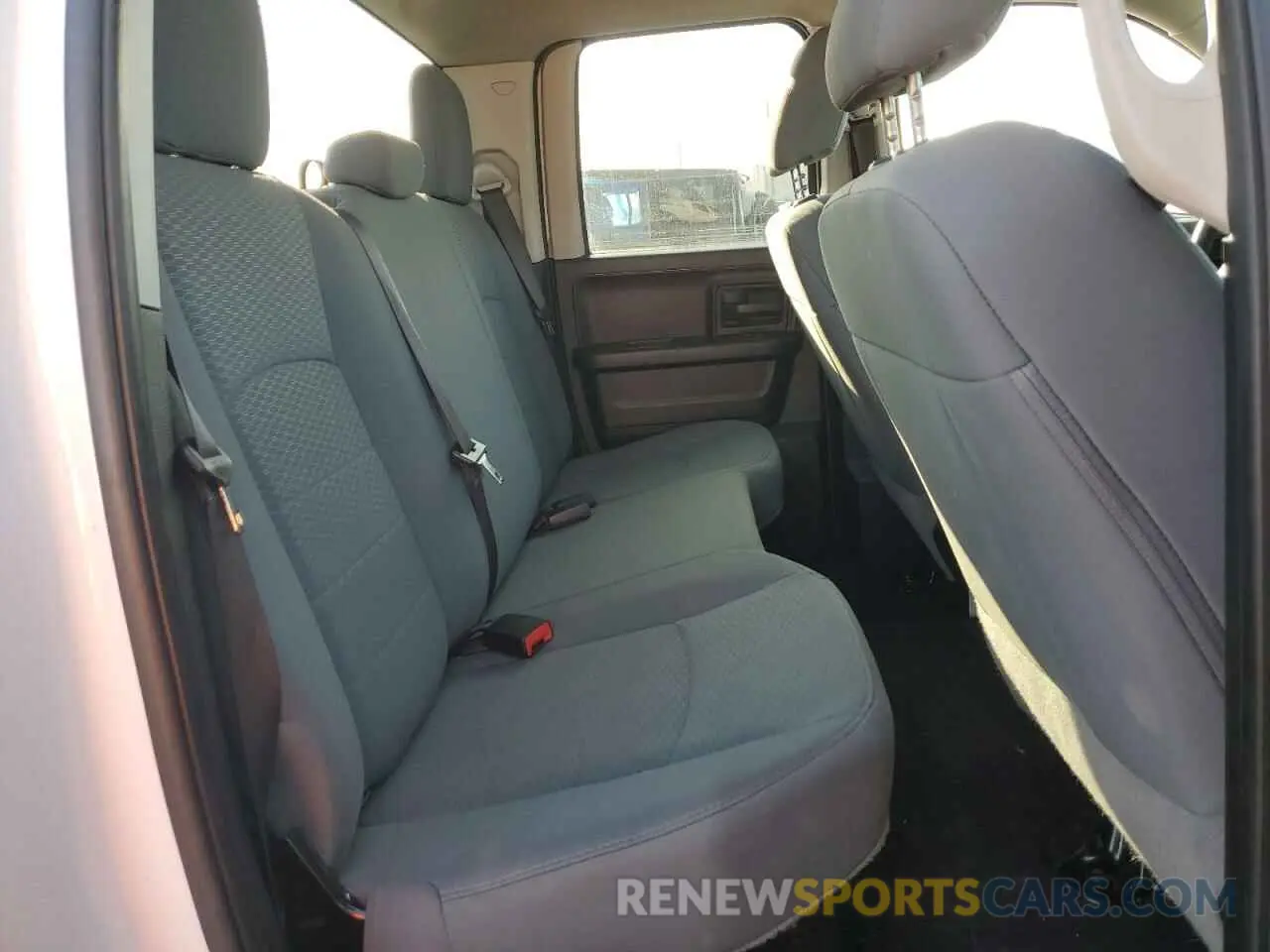 10 Photograph of a damaged car 1C6RR7FG4KS639166 RAM 1500 2019