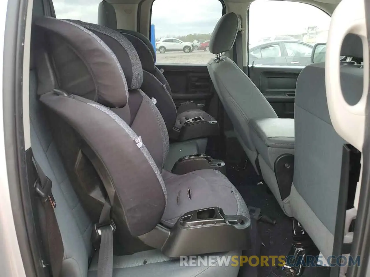 10 Photograph of a damaged car 1C6RR7FG7KS533780 RAM 1500 2019
