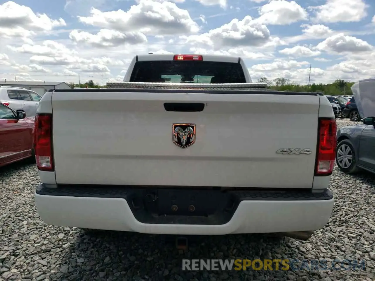 6 Photograph of a damaged car 1C6RR7FG9KS669229 RAM 1500 2019