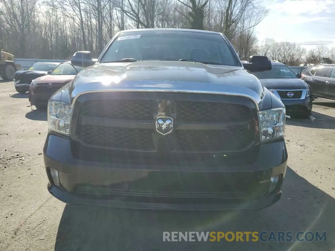 5 Photograph of a damaged car 1C6RR7FT1KS503672 RAM 1500 2019