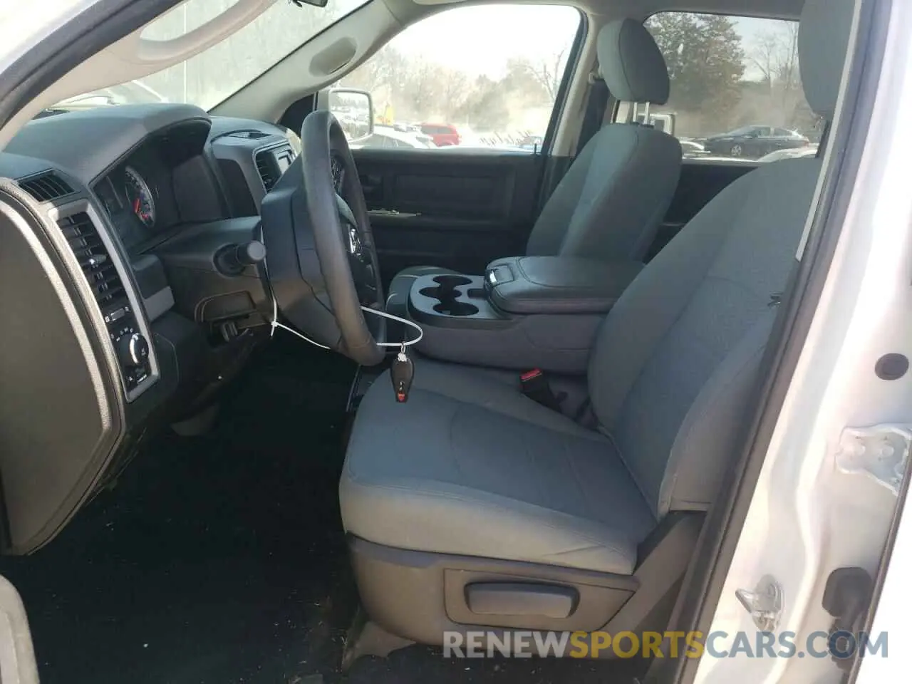 7 Photograph of a damaged car 1C6RR7KM8KS682064 RAM 1500 2019