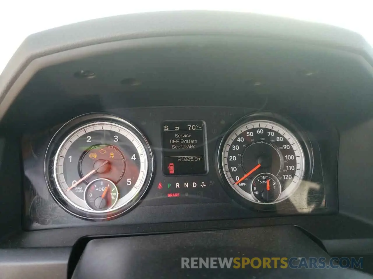 9 Photograph of a damaged car 1C6RR7KM8KS682064 RAM 1500 2019
