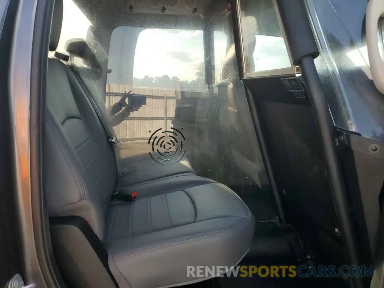 10 Photograph of a damaged car 1C6RR7KT2KS631179 RAM 1500 2019