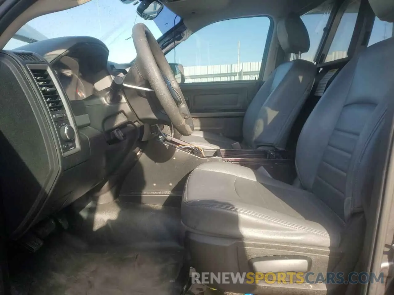 7 Photograph of a damaged car 1C6RR7KT2KS631179 RAM 1500 2019